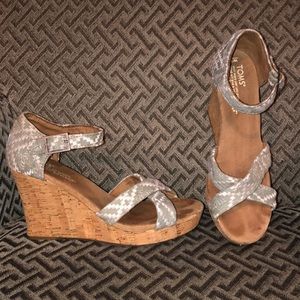Toms Wedge Sandals Shoes size 7.5